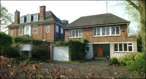 027-33 Hampstead Way